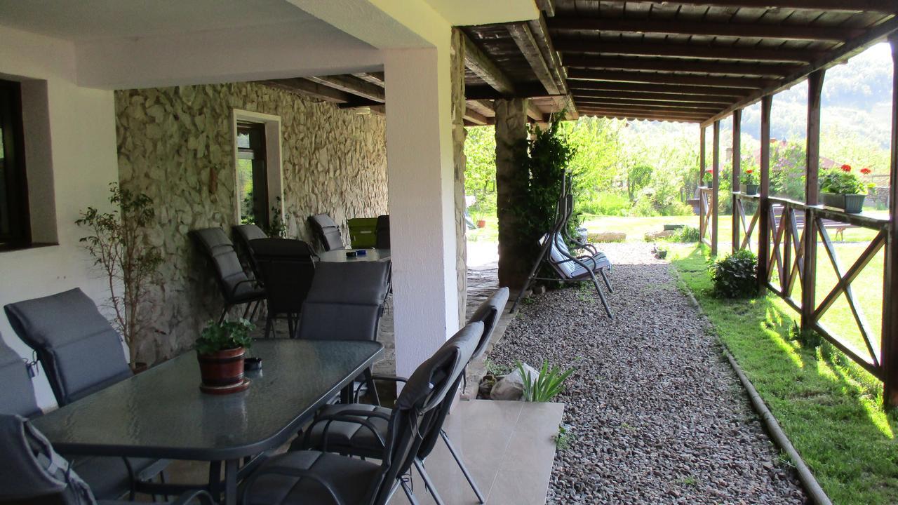 Cabana Poiana Galdei Exterior photo